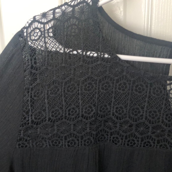 Old navy long sleeve lace blouse - Picture 2 of 4